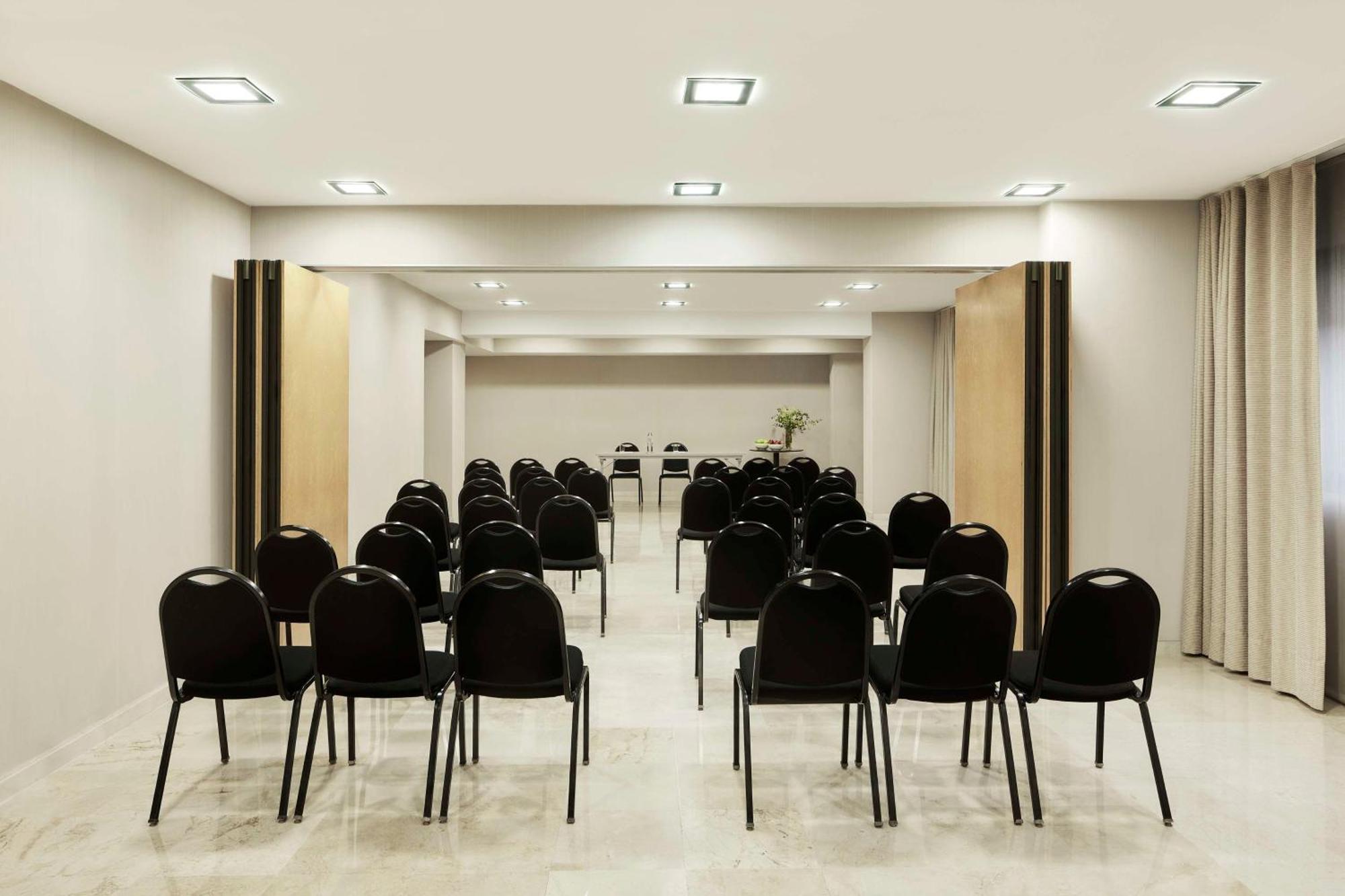 Nh Ciudad De Valencia Hotel Екстериор снимка