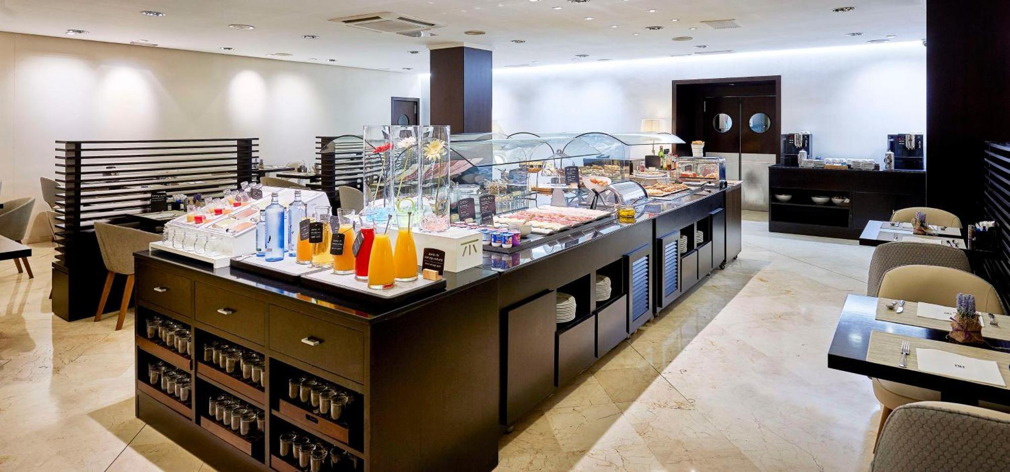 Nh Ciudad De Valencia Hotel Екстериор снимка