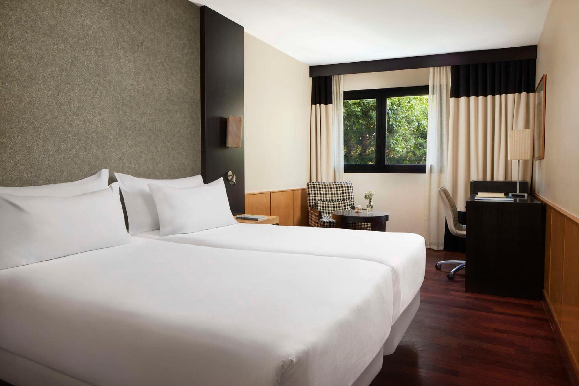 Nh Ciudad De Valencia Hotel Екстериор снимка