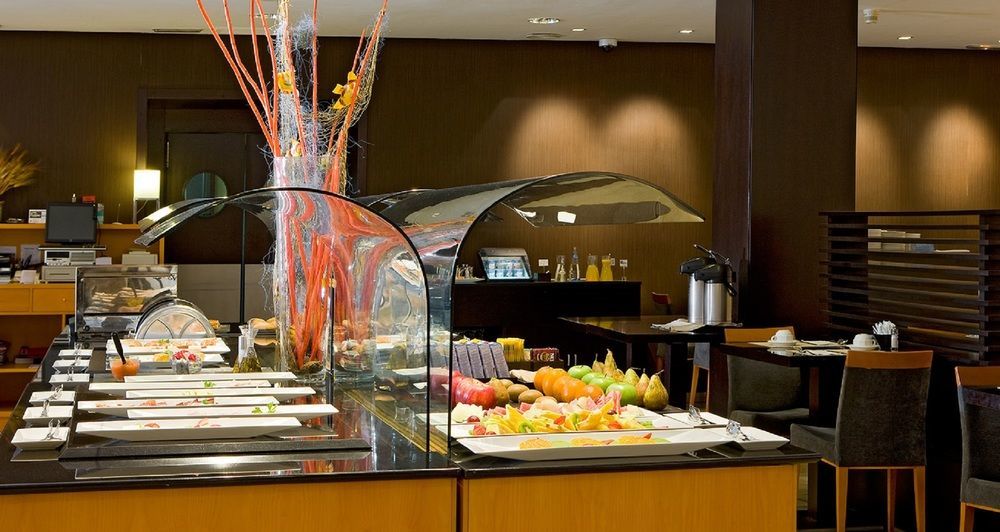 Nh Ciudad De Valencia Hotel Екстериор снимка