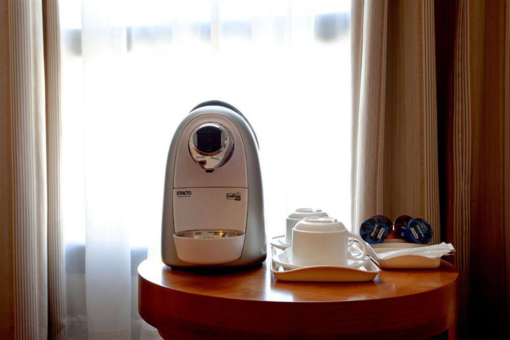 Nh Ciudad De Valencia Hotel Екстериор снимка